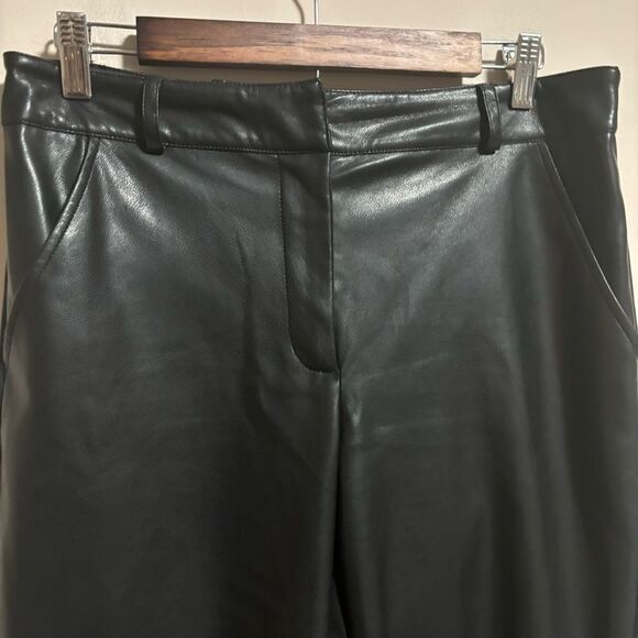 7 For all Mankind Faux Leather Wide Cropped Leg Pants Black- Size Medium - Picture 4 of 11